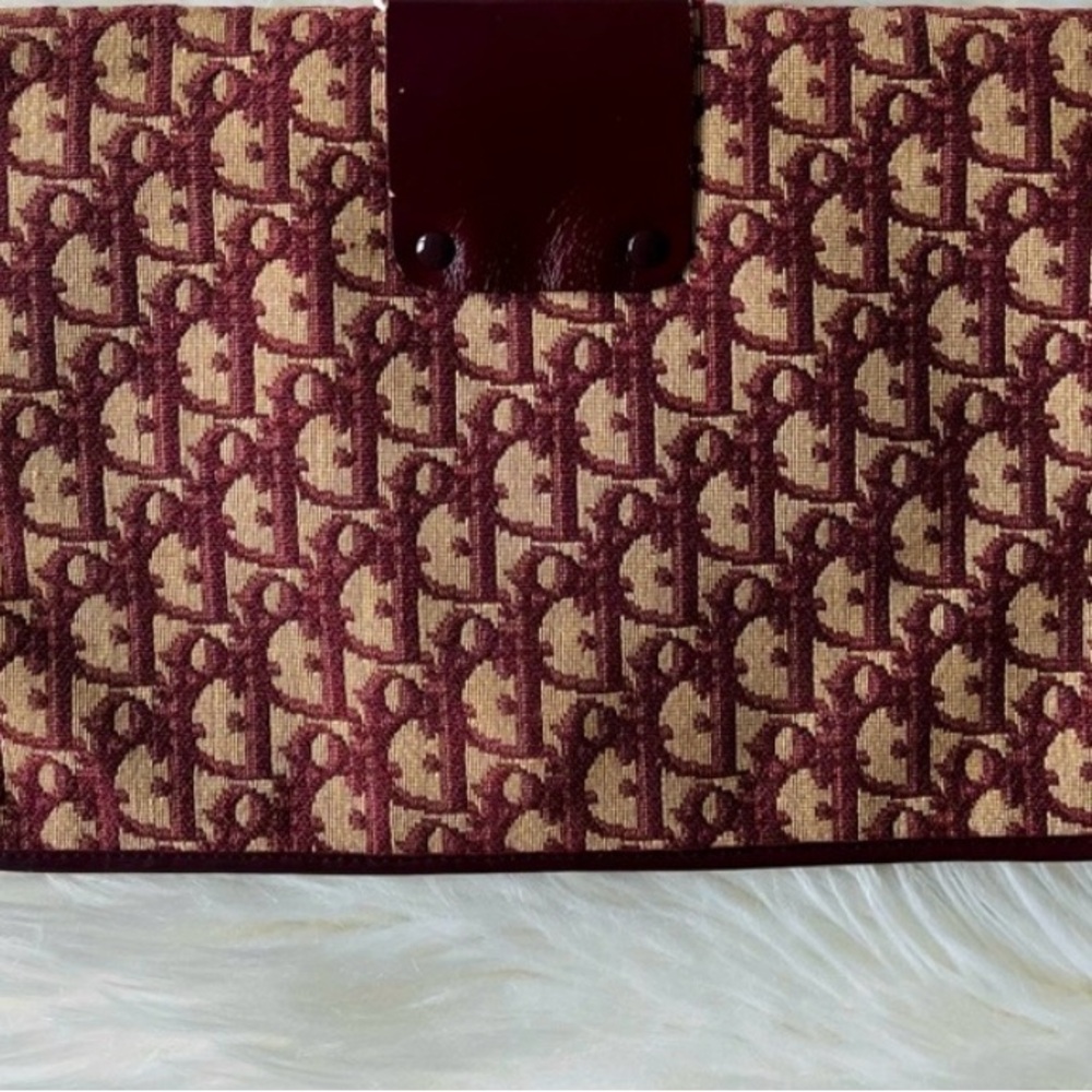 Designer Monogram Clutch - Picture 3 of 6